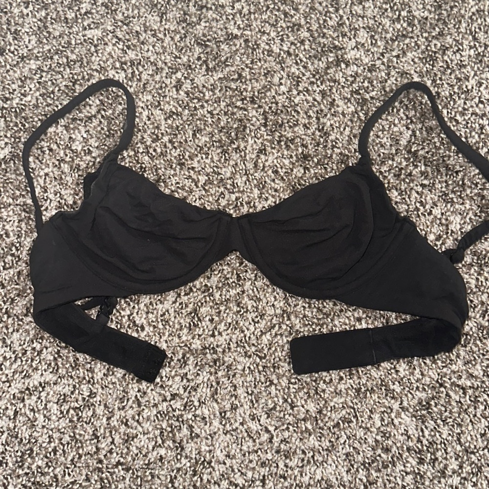 SKIMS 32B Unlined Underwire Black Bra